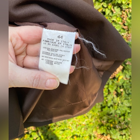 Brown united colors of Benetton suit size 44, but fits a six or an eight - Picture 6 of 6